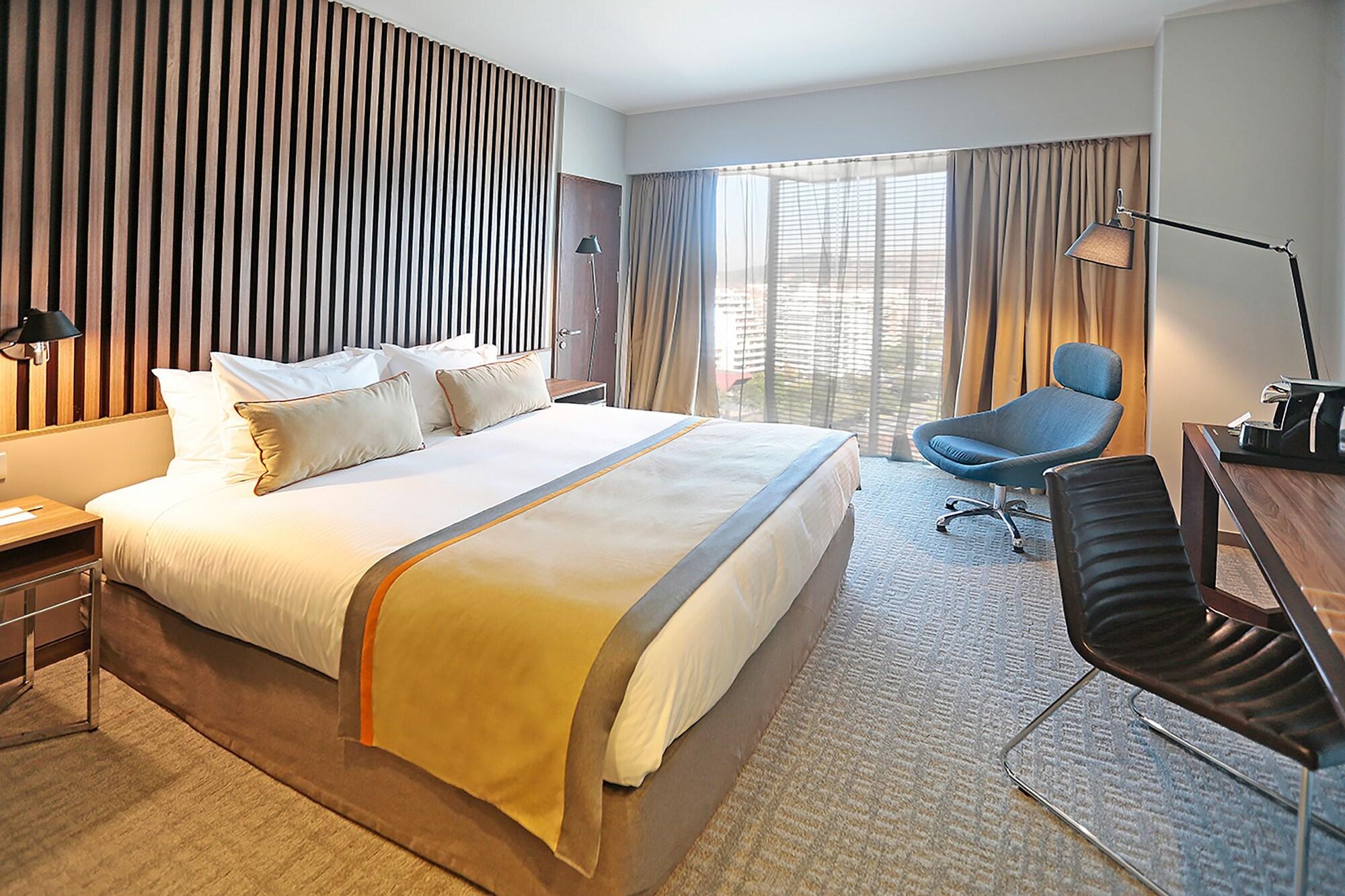 Doubletree By Hilton Santiago Kennedy, Chile Hotel Exterior foto