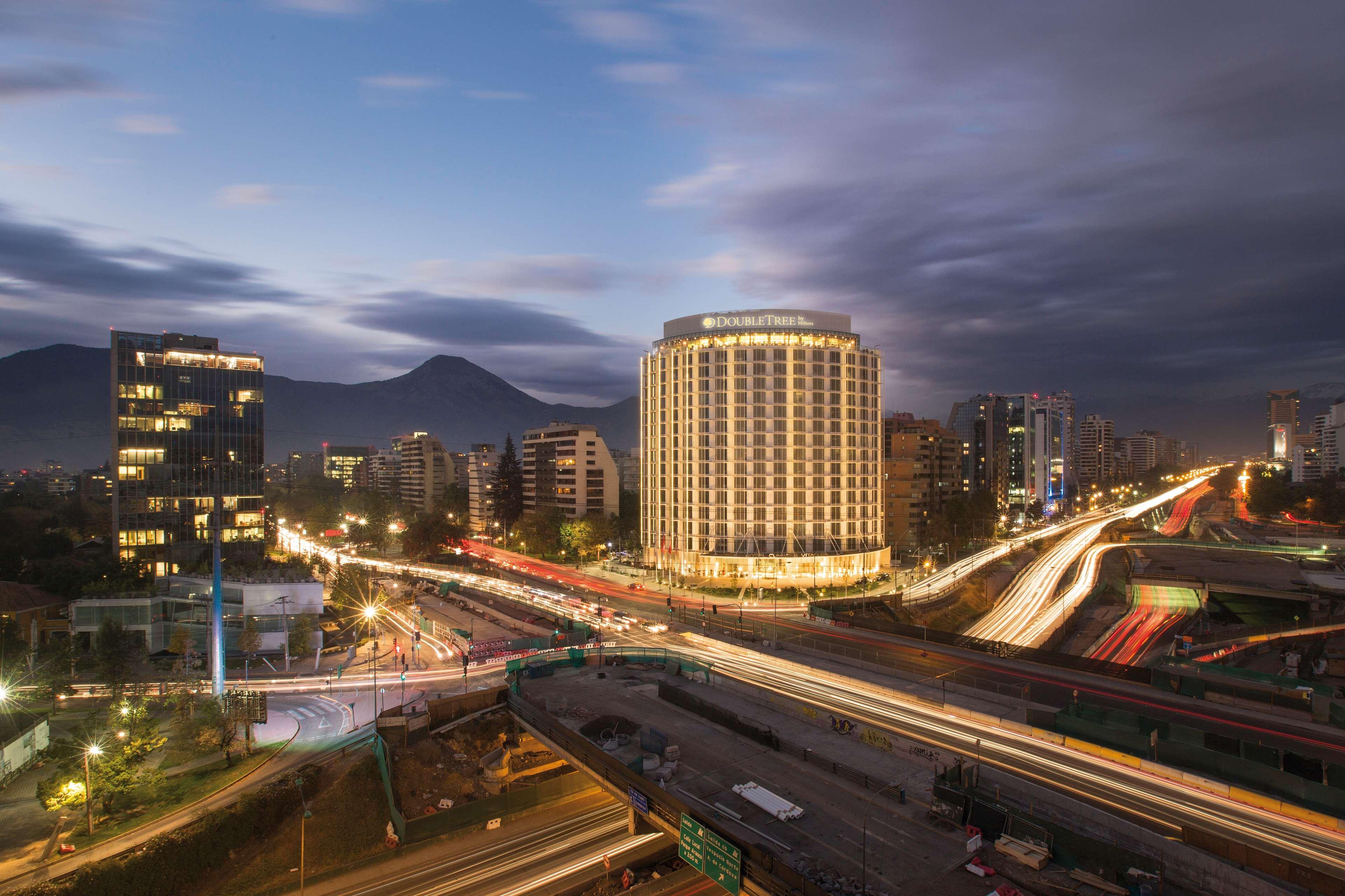 Doubletree By Hilton Santiago Kennedy, Chile Hotel Exterior foto