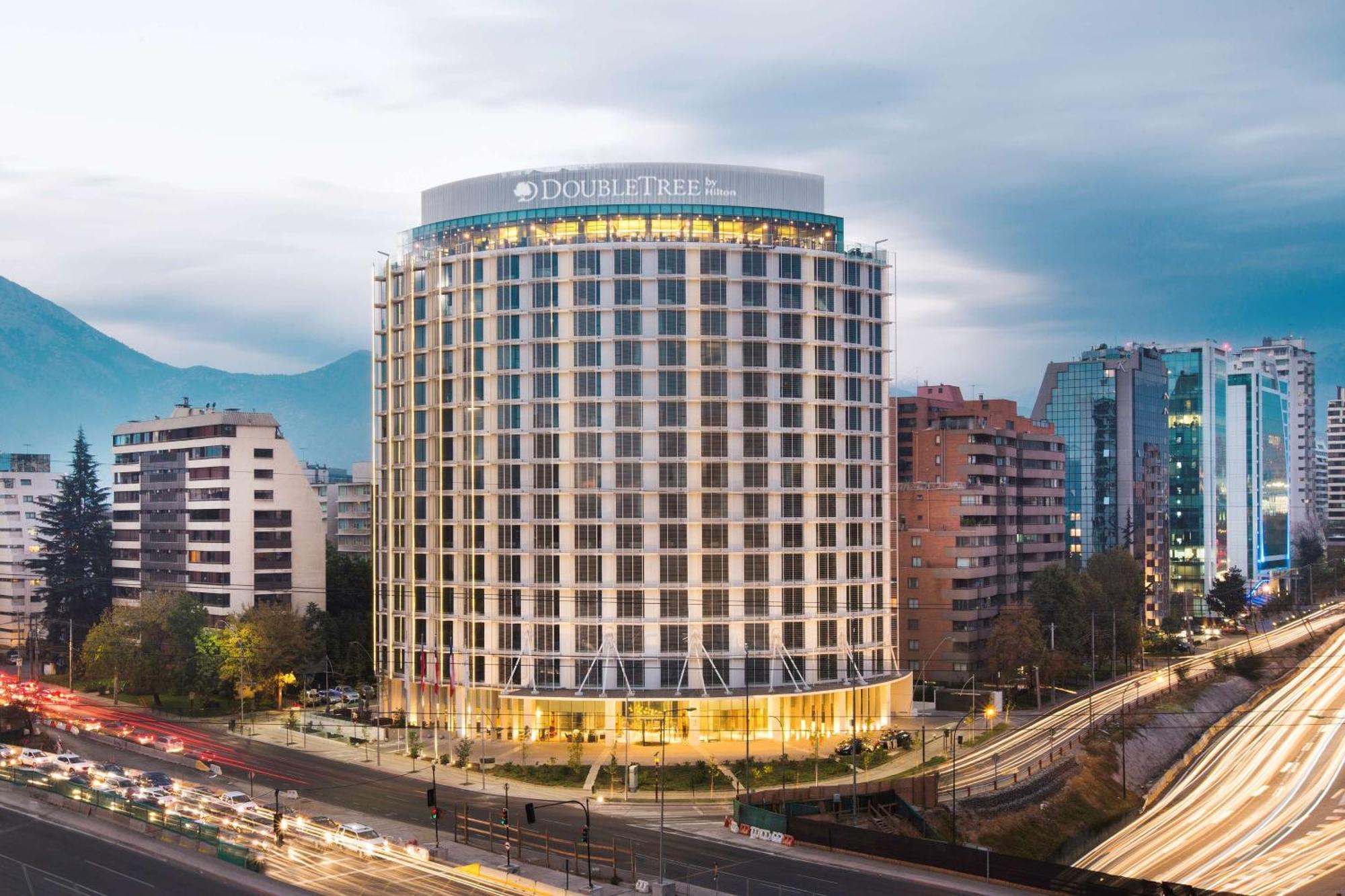 Doubletree By Hilton Santiago Kennedy, Chile Hotel Exterior foto